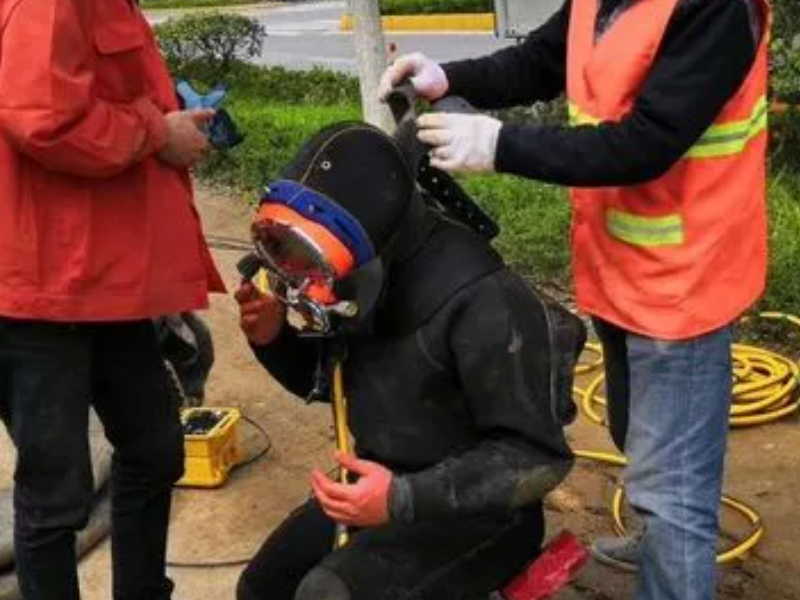 市北机械投下水 维修马桶 通马桶 清洗下水道 抽粪